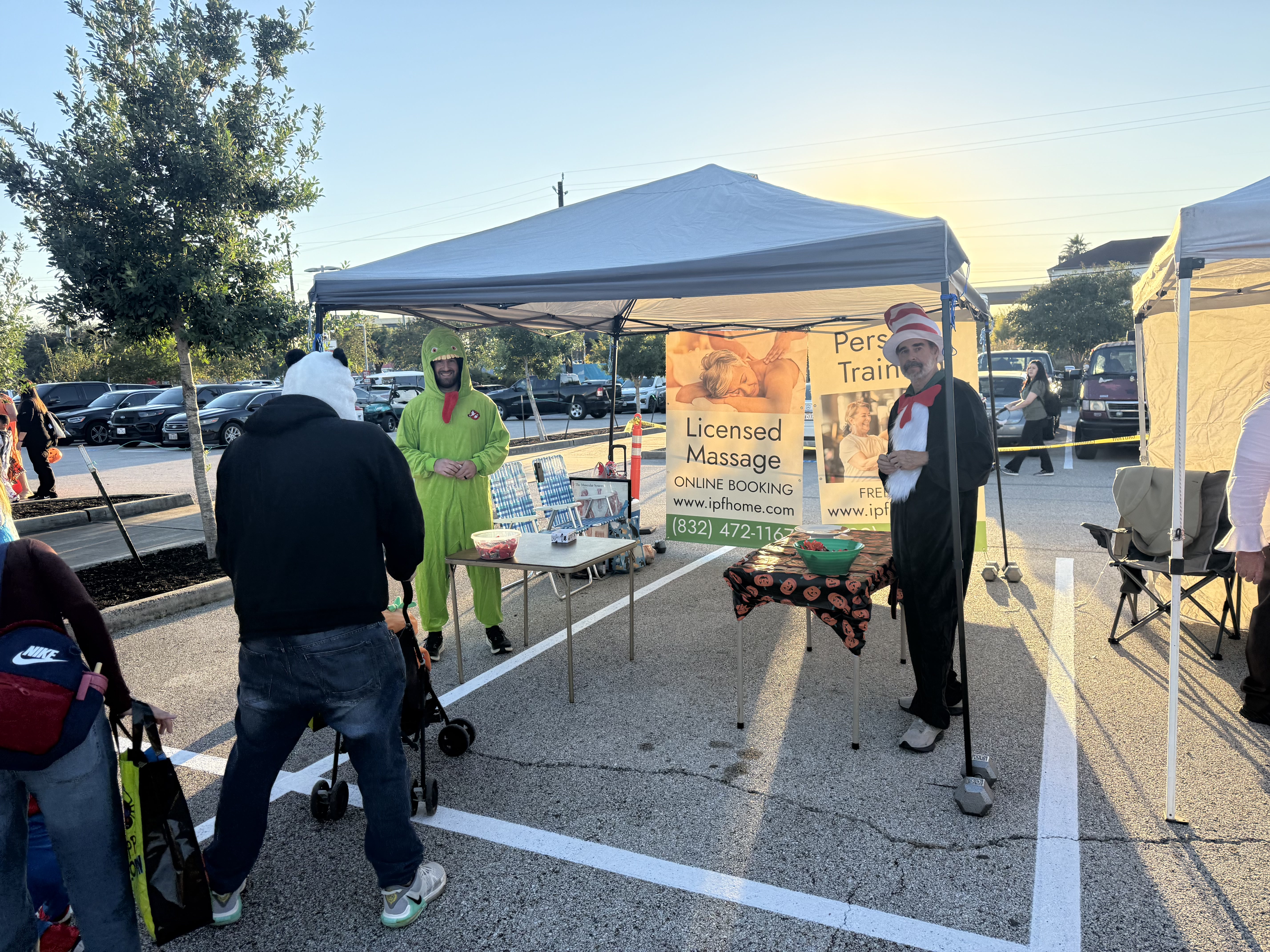 2025 Trunk or Treat, Shop, & Eat Photo 2