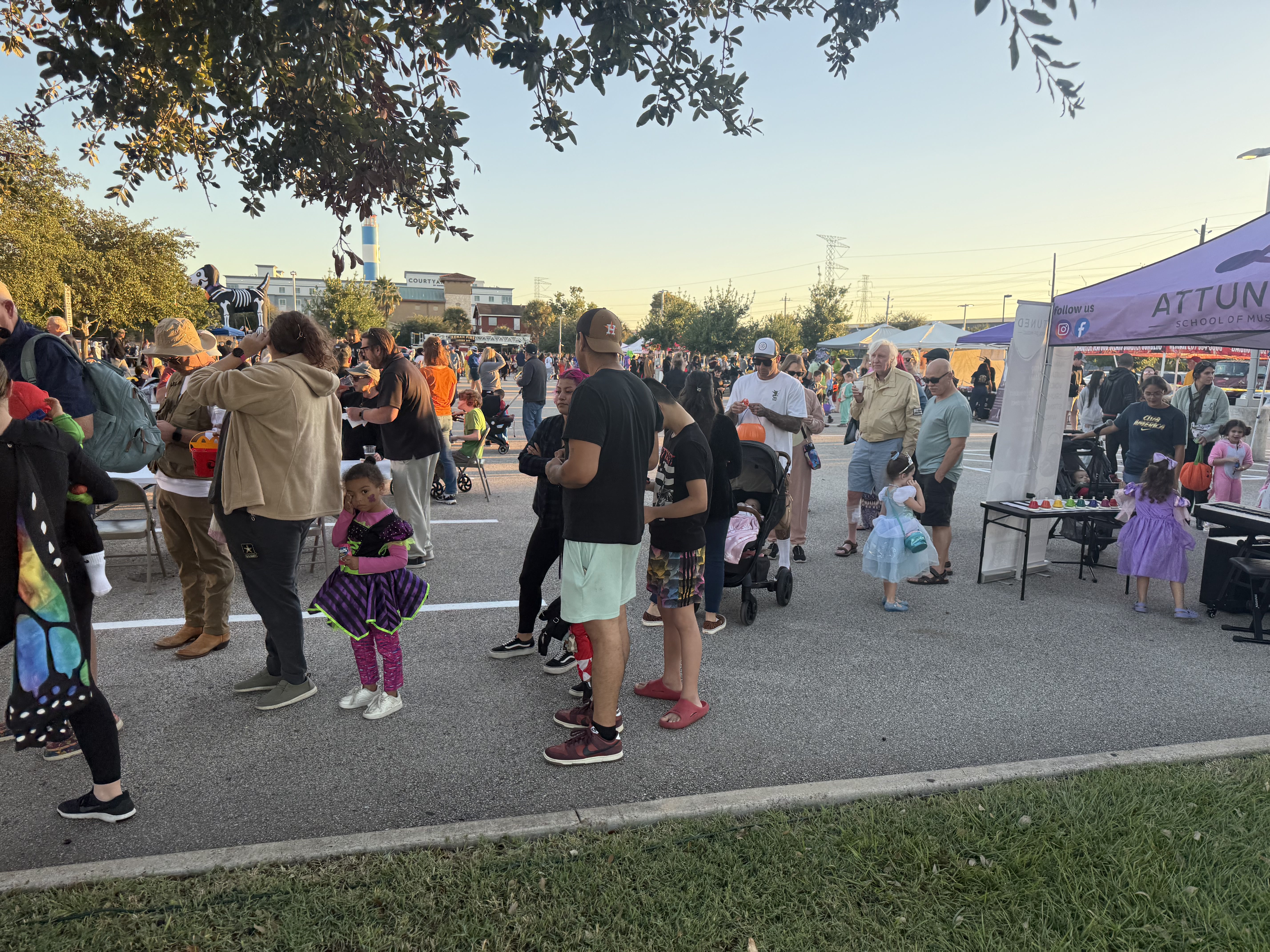 2025 Trunk or Treat, Shop, & Eat Photo 12