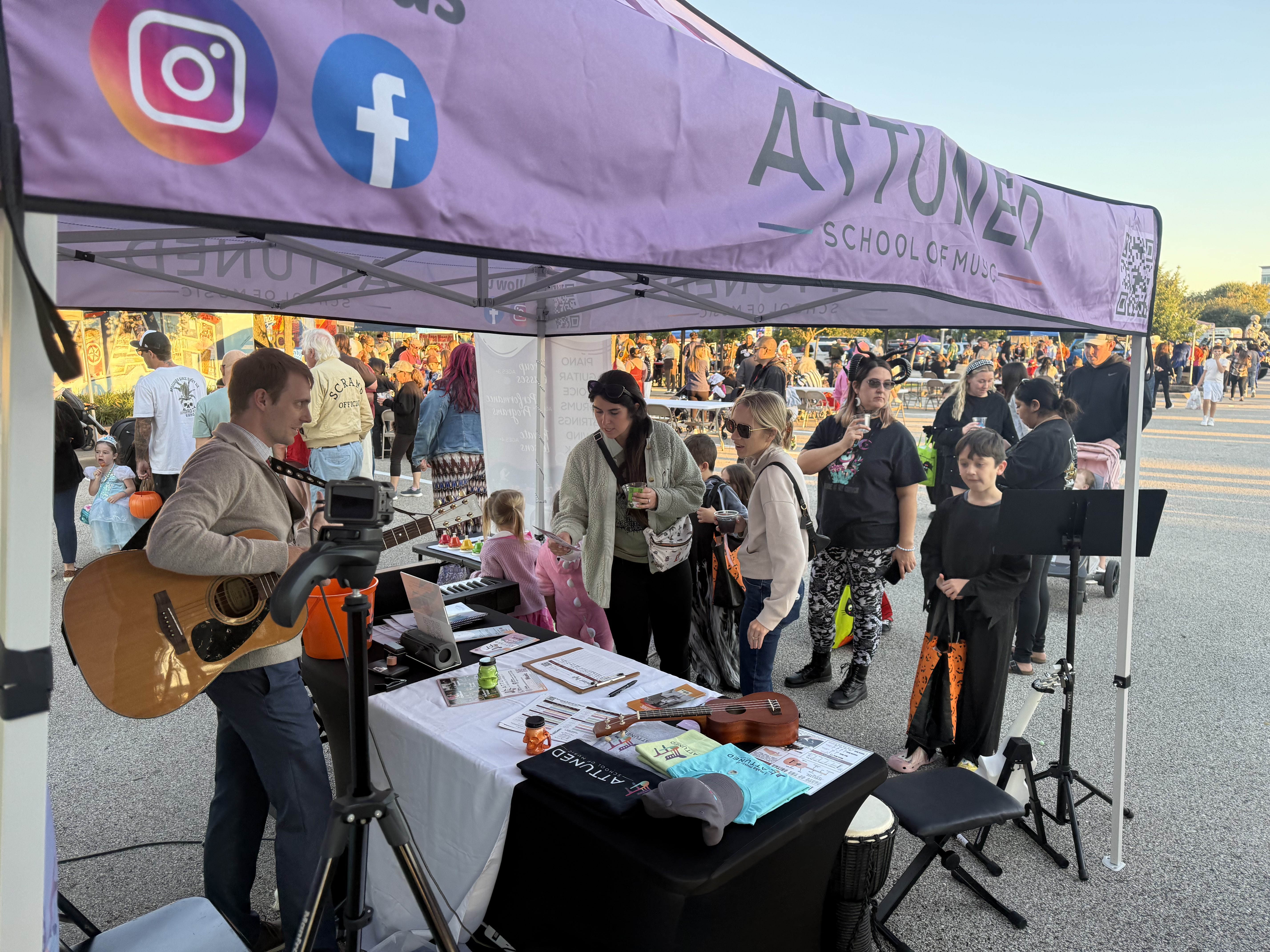 2025 Trunk or Treat, Shop, & Eat Photo 16